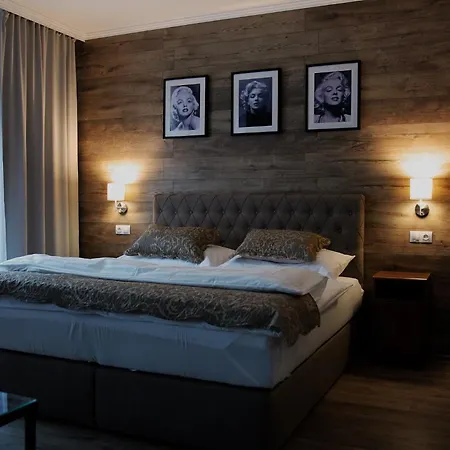 Vzhuru Nohama Jachymov